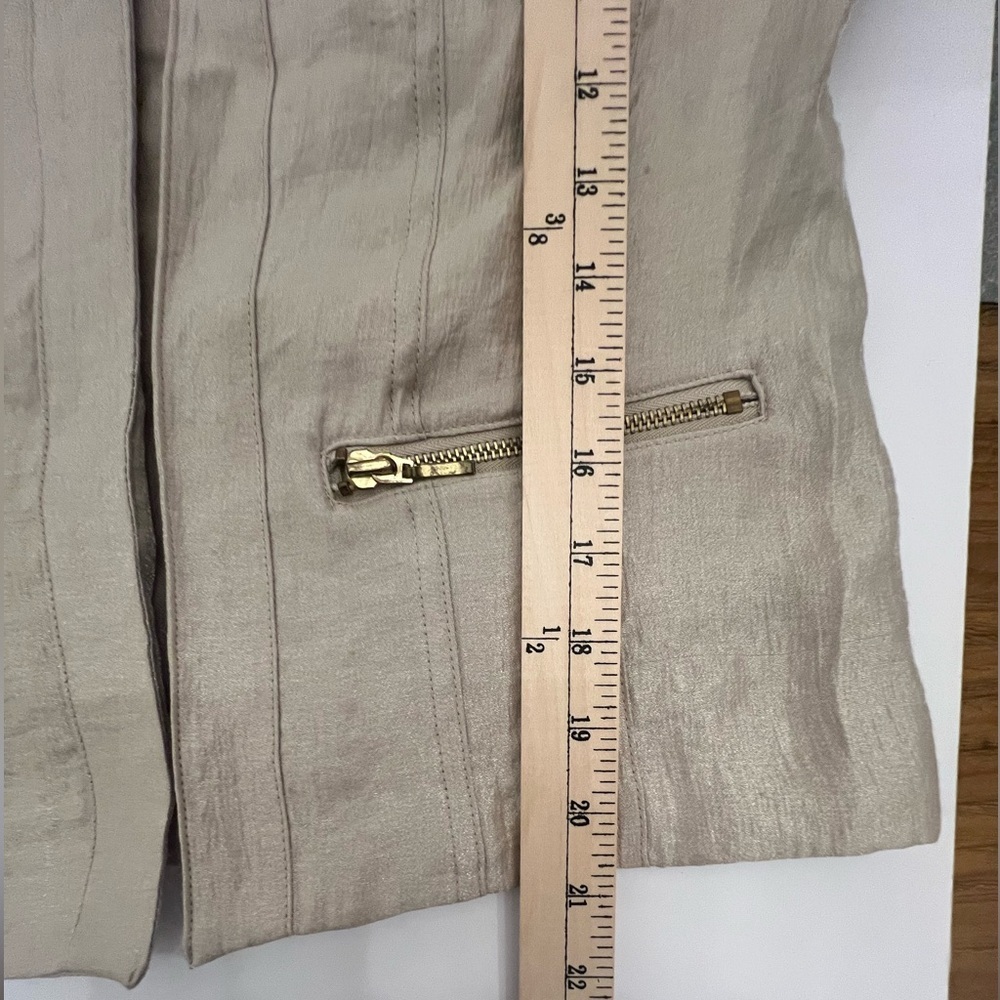 Chico’s Foiled Linen Gold Shimmer Lightweight Jacket Blazer Zip Closure Small - Picture 12 of 12